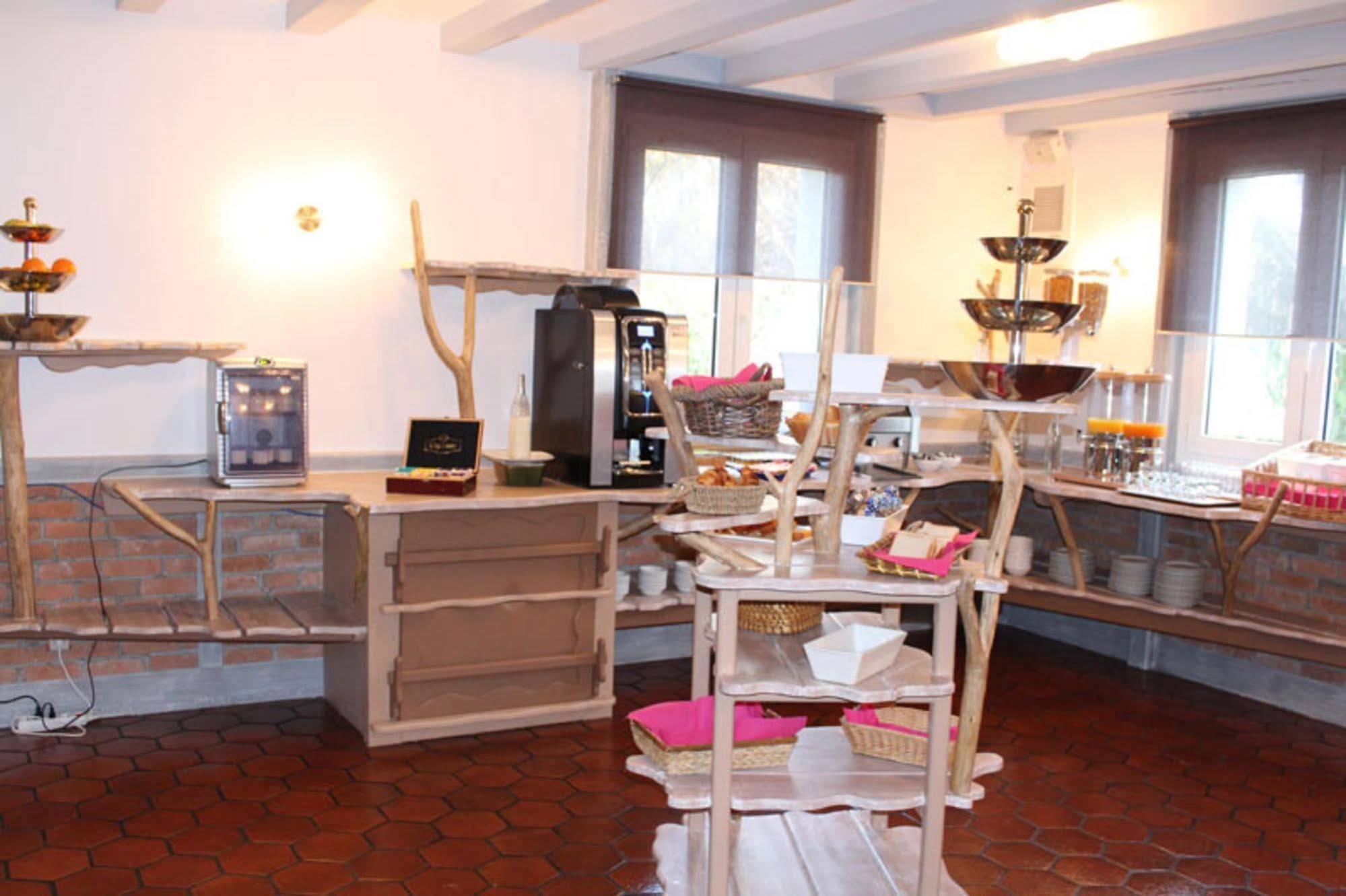 Auberge La Tomette, The Originals Relais Vitrac  المظهر الخارجي الصورة